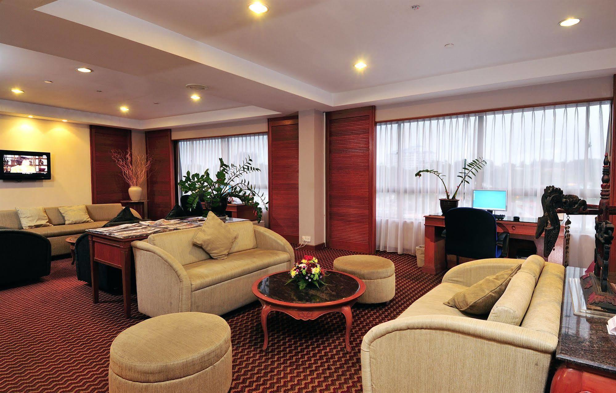 Parkcity Everly Hotel Miri Exteriör bild