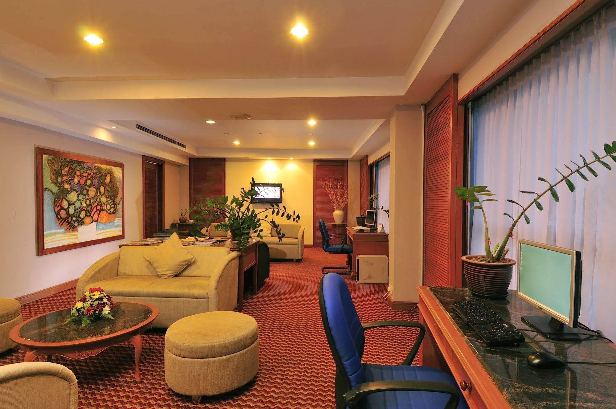 Parkcity Everly Hotel Miri Exteriör bild